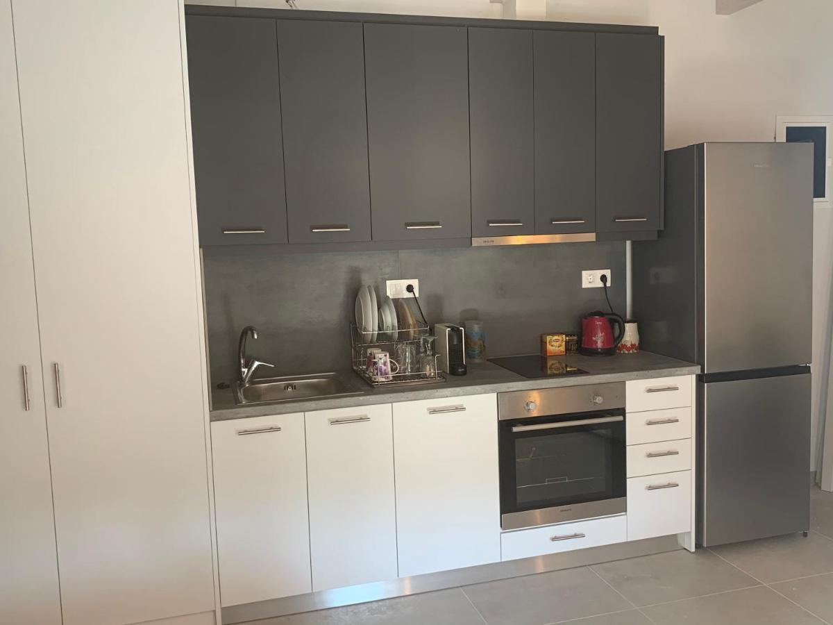 Terpsichore Boutique Bright New Sofita Studios And Appartment Dassia  Buitenkant foto