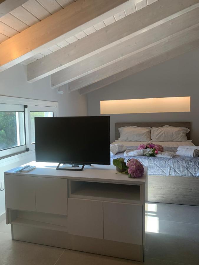 Terpsichore Boutique Bright New Sofita Studios And Appartment Dassia  Buitenkant foto