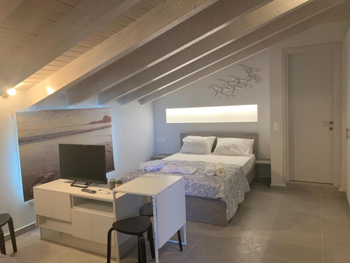 Terpsichore Boutique Bright New Sofita Studios And Appartment Dassia  Buitenkant foto